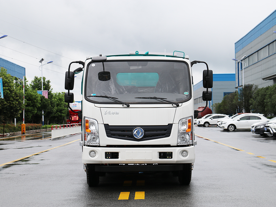 東風華神純電動吸塵車