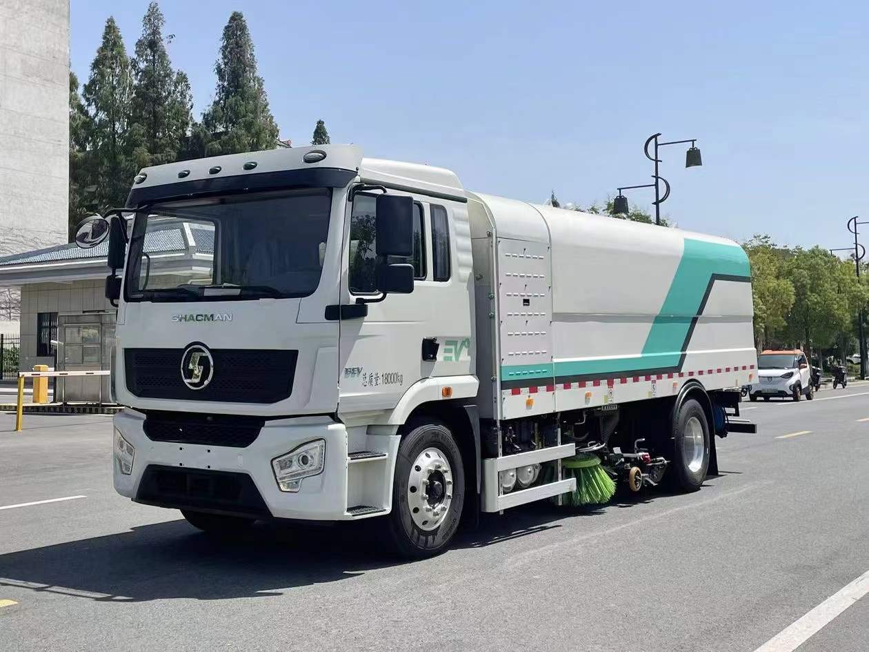 陜汽德龍純電動洗掃車