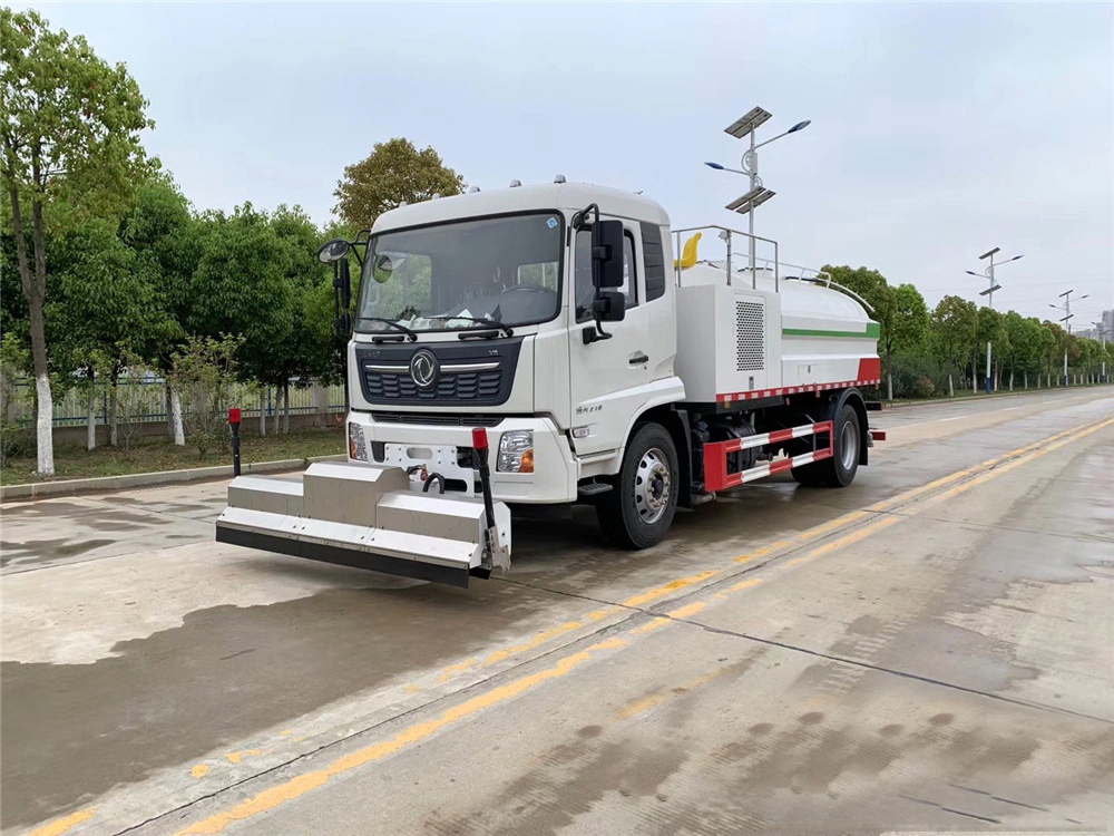 東風天錦路面清洗車
