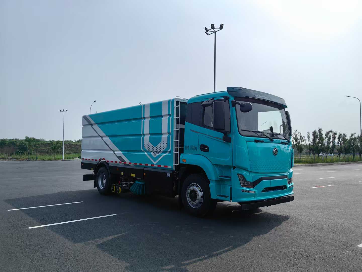 壹為18T純電動洗掃車